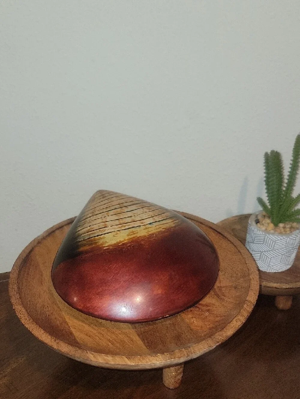 Vintage Japanese Wakasa lacquer clam shell trinket box